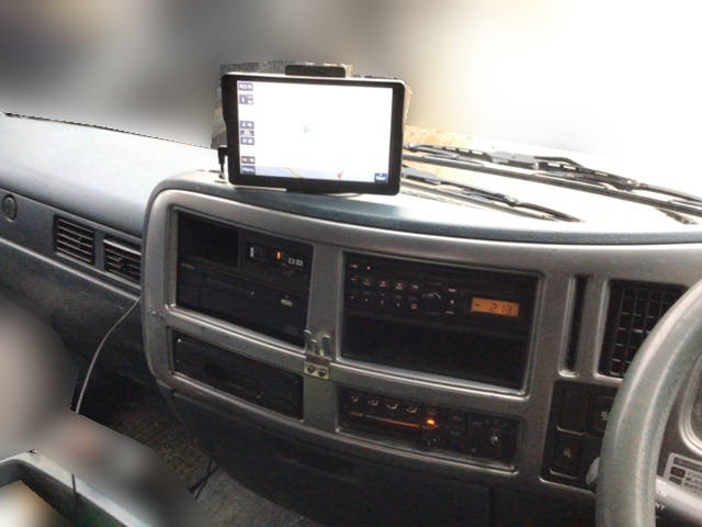 UDトラックスコンドルセーフティクレーン3段増トン（6t・8t）[写真36]