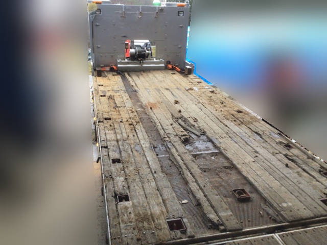 UDトラックスコンドルセーフティクレーン3段増トン（6t・8t）[写真06]