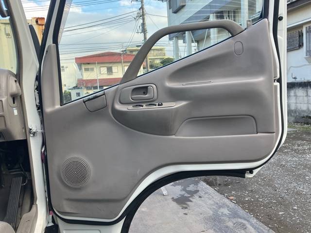 日野デュトロアルミバン小型（2t・3t）[写真29]