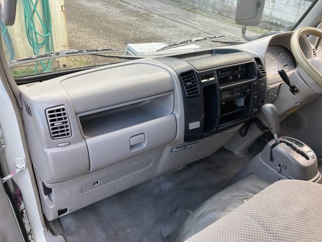 日野デュトロアルミバン小型（2t・3t）[写真30]