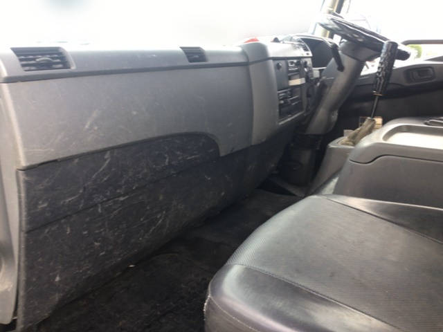 三菱ふそうファイタークレーン4段中型（4t）[写真29]