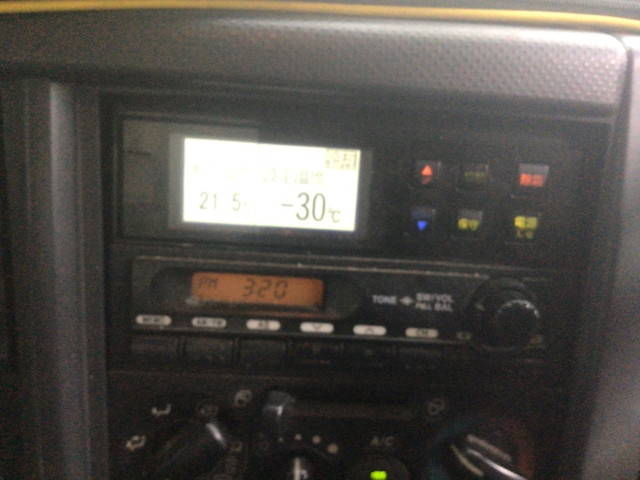 いすゞフォワード冷凍車（冷蔵車）中型（4t）[写真22]