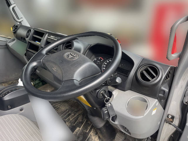 トヨタダイナ平ボディ小型（2t・3t）[写真14]