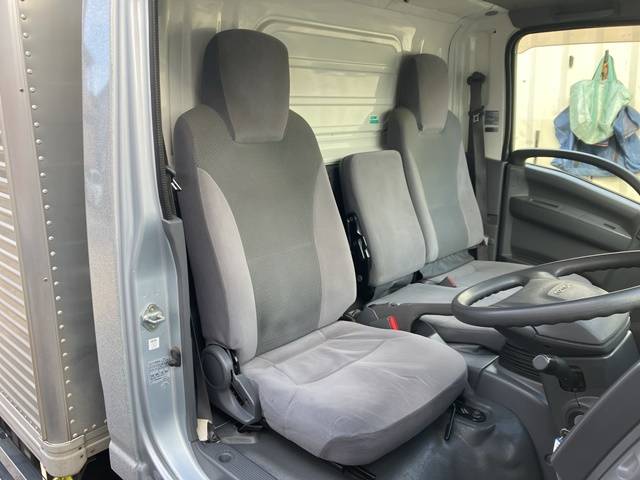 いすゞエルフアルミバン小型（2t・3t）[写真30]