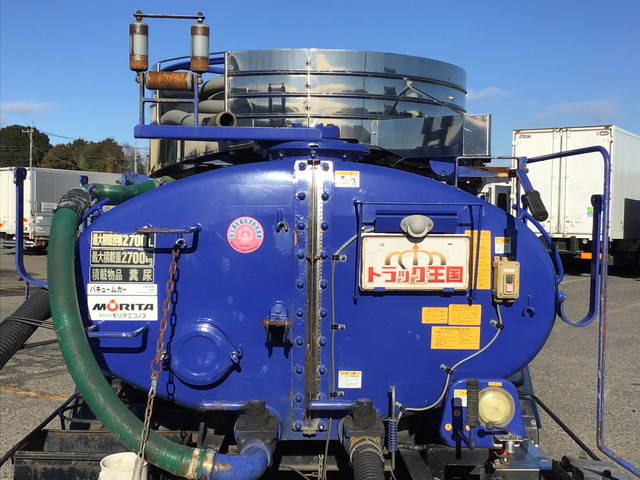 三菱ふそうキャンターバキュームカー小型（2t・3t）[写真10]