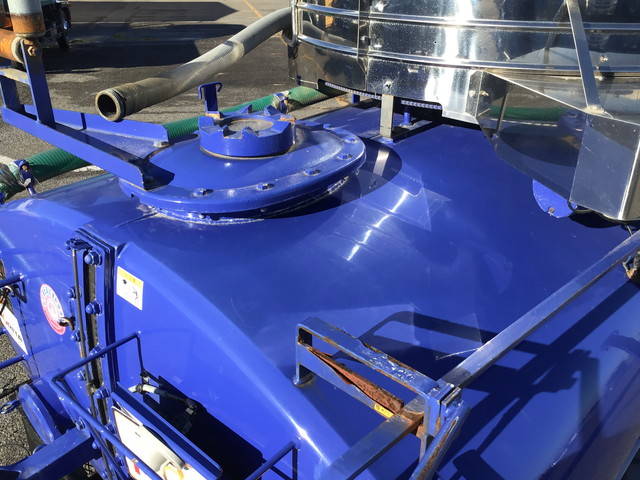 三菱ふそうキャンターバキュームカー小型（2t・3t）[写真12]