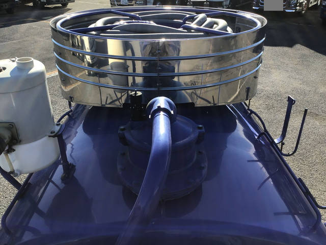 三菱ふそうキャンターバキュームカー小型（2t・3t）[写真14]