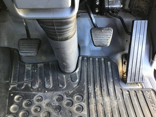 三菱ふそうキャンターバキュームカー小型（2t・3t）[写真31]