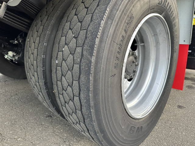 日野レンジャーセルフクレーン4段増トン（6t・8t）[写真18]