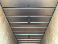 いすゞエルフアルミバン小型（2t・3t）[写真16]