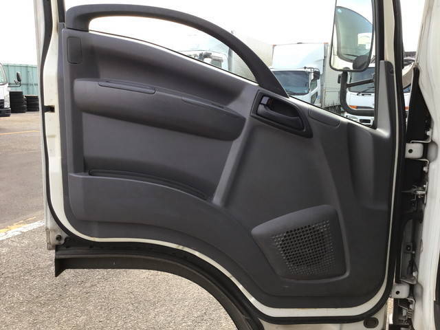 いすゞエルフアルミバン小型（2t・3t）[写真28]