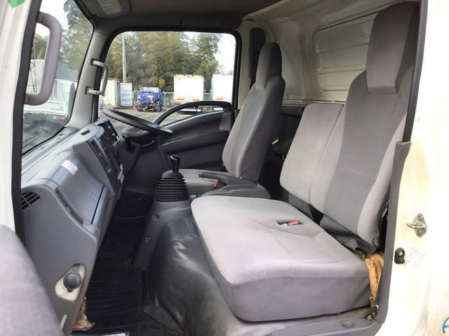 いすゞエルフアルミバン小型（2t・3t）[写真30]