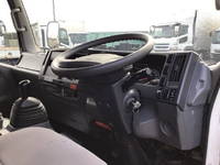 いすゞエルフアルミバン小型（2t・3t）[写真34]