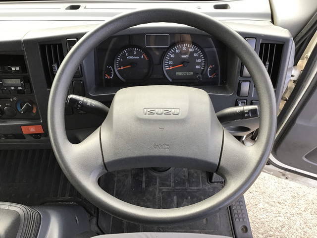 いすゞエルフアルミバン小型（2t・3t）[写真35]