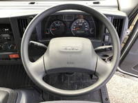 いすゞエルフアルミバン小型（2t・3t）[写真35]