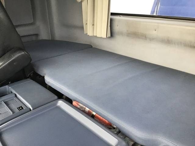 日野プロフィアセルフクレーン4段大型（10t）[写真34]