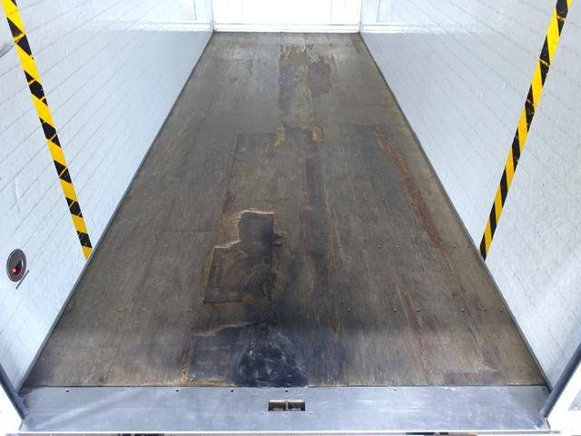 三菱ふそうキャンター冷凍車（冷蔵車）小型（2t・3t）[写真11]