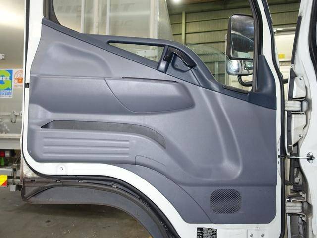 三菱ふそうキャンター冷凍車（冷蔵車）小型（2t・3t）[写真26]