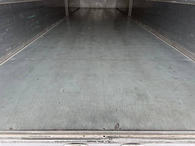 UDトラックスクオンアルミウイング大型（10t）[写真11]