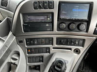 UDトラックスクオンアルミウイング大型（10t）[写真24]