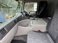 UDトラックスクオンアルミウイング大型（10t）[写真28]