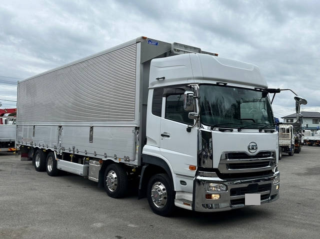 UDトラックスクオンアルミウイング大型（10t）[写真03]