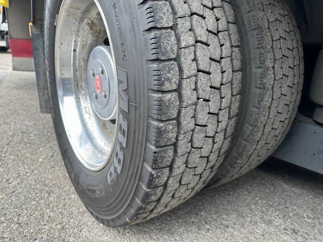 UDトラックスクオンアルミウイング大型（10t）[写真36]