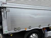 UDトラックスクオンアルミウイング大型（10t）[写真37]