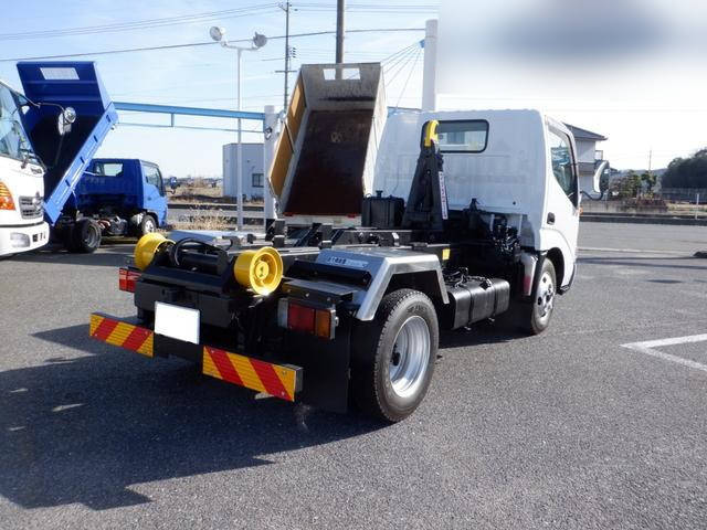 日野デュトロコンテナ専用車小型（2t・3t）[写真02]