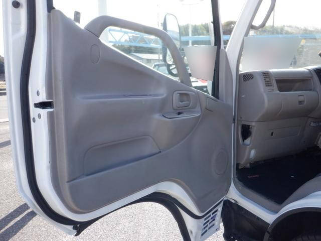 日野デュトロコンテナ専用車小型（2t・3t）[写真32]