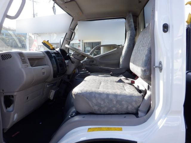 日野デュトロコンテナ専用車小型（2t・3t）[写真33]