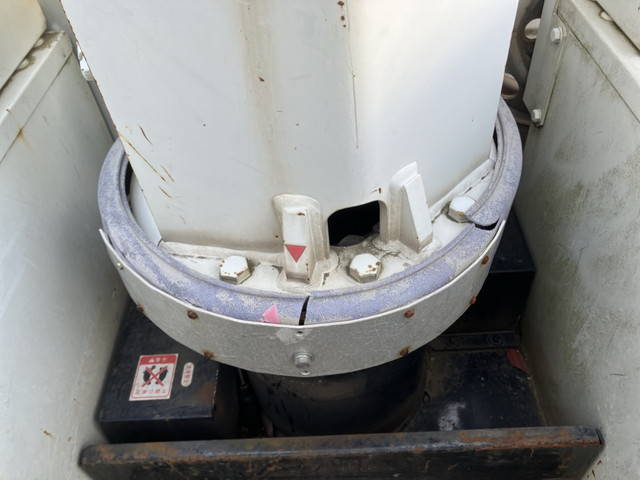 三菱ふそうキャンター高所作業車小型（2t・3t）[写真14]