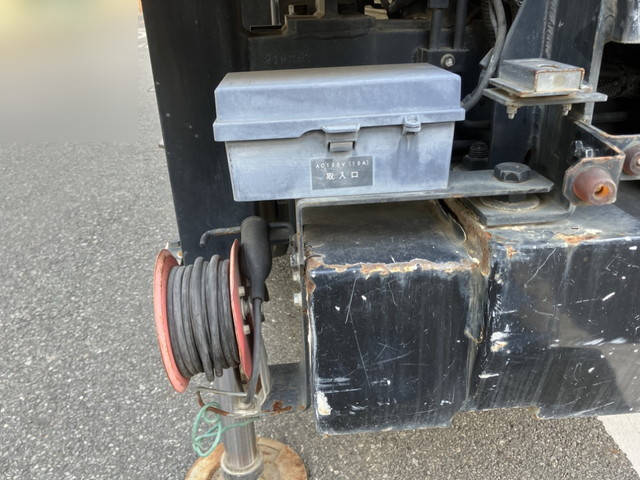 三菱ふそうキャンター高所作業車小型（2t・3t）[写真22]