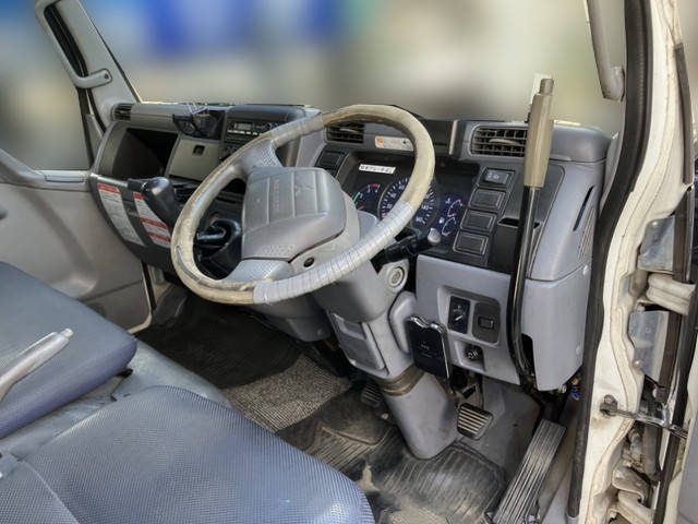 三菱ふそうキャンター高所作業車小型（2t・3t）[写真31]