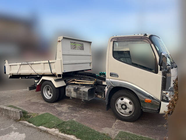 日野デュトロローダーダンプ小型（2t・3t）[写真03]