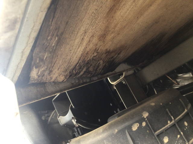 日産アトラス平ボディ小型（2t・3t）[写真13]