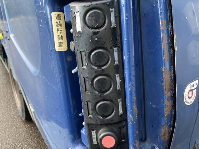 いすゞエルフパッカー車（塵芥車）小型（2t・3t）[写真15]