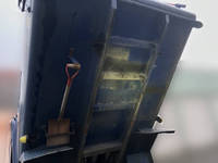 いすゞエルフパッカー車（塵芥車）小型（2t・3t）[写真18]