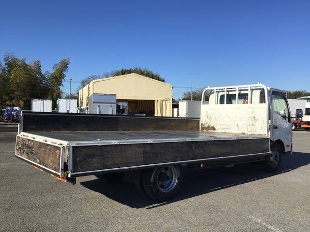 日野デュトロ平ボディ小型（2t・3t）[写真12]