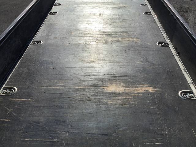 日野デュトロ平ボディ小型（2t・3t）[写真13]