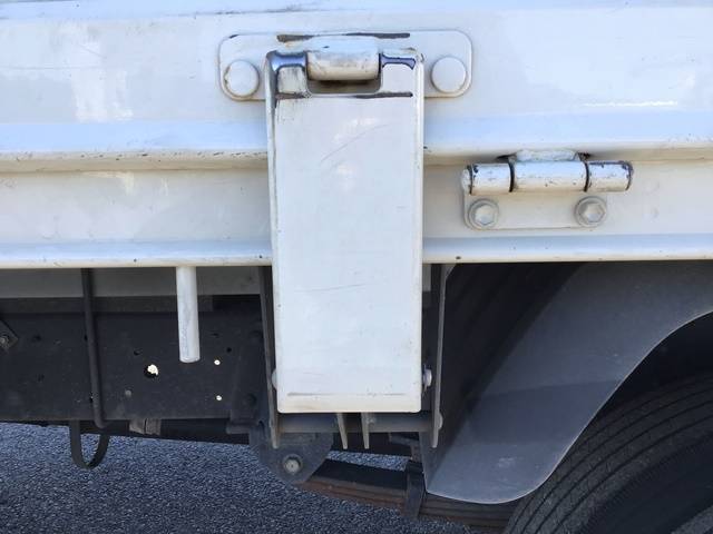 日野デュトロ平ボディ小型（2t・3t）[写真16]