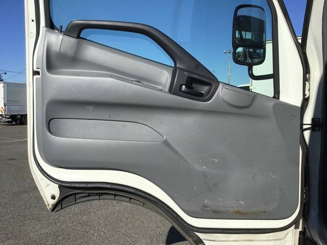 日野デュトロ平ボディ小型（2t・3t）[写真29]