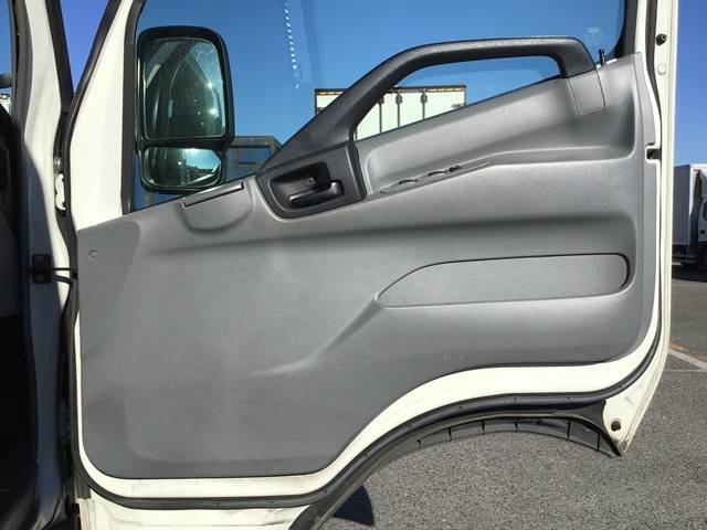 日野デュトロ平ボディ小型（2t・3t）[写真30]