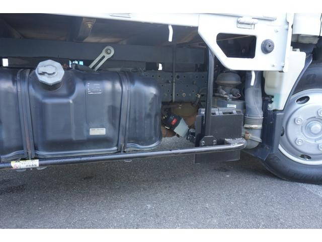 いすゞエルフ平ボディ小型（2t・3t）[写真14]