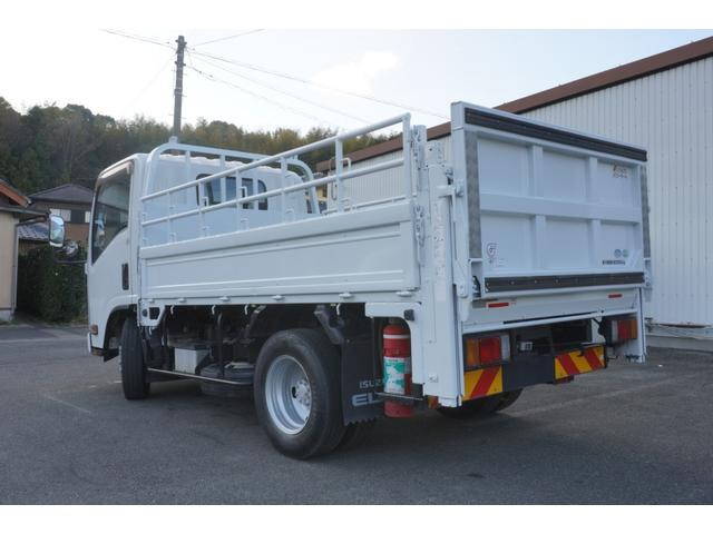 いすゞエルフ平ボディ小型（2t・3t）[写真02]