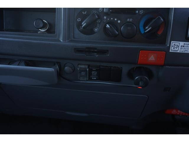 いすゞエルフ平ボディ小型（2t・3t）[写真24]