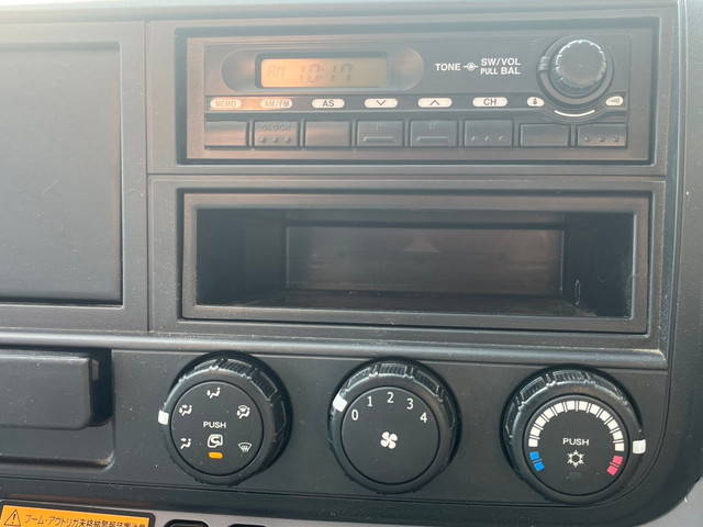 三菱ふそうキャンタークレーン4段小型（2t・3t）[写真25]