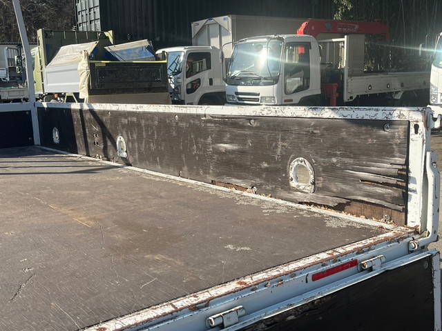 三菱ふそうキャンタークレーン4段小型（2t・3t）[写真09]