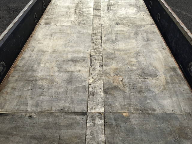 いすゞエルフ平ボディ小型（2t・3t）[写真10]