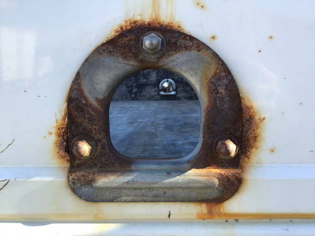 いすゞエルフ平ボディ小型（2t・3t）[写真13]